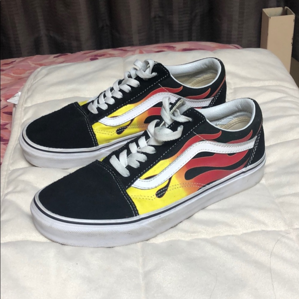 Black vans with flames🔥